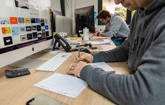 Stratégie de communication, Agence Nouveau regard