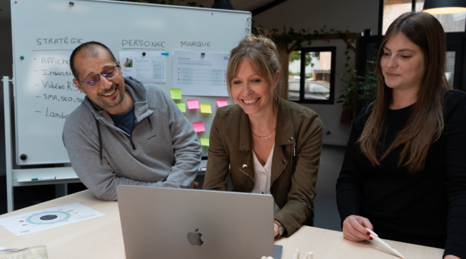 Community management - agence equipe 2