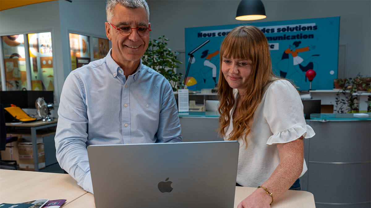 Agence web locale ou nationale : que privilégier pour votre entreprise ? - strat digitale accompagnement